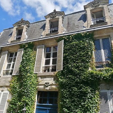 Appartement dans belle demeure ancienne B&B centre de Bayeux vue cathédrale proche plages du débarquement Extérieur photo
