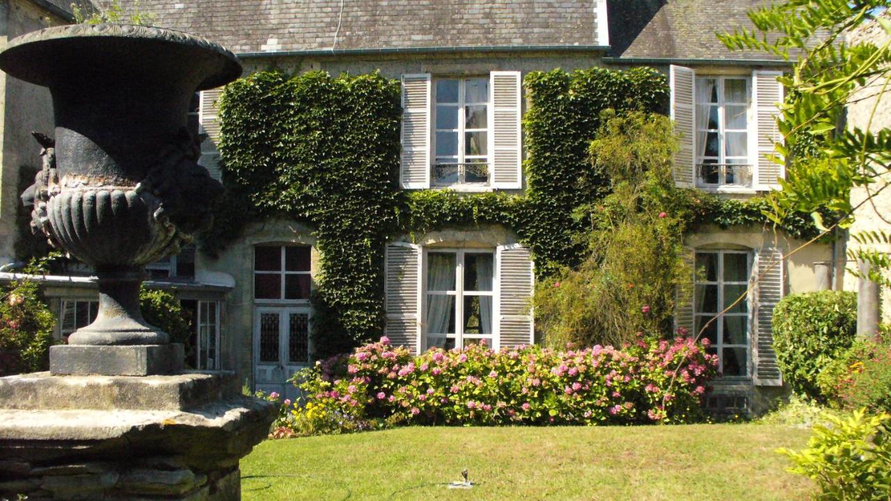 Appartement dans belle demeure ancienne B&B centre de Bayeux vue cathédrale proche plages du débarquement Extérieur photo