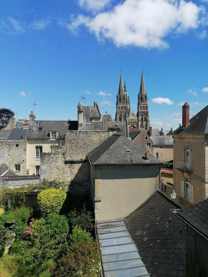 Appartement dans belle demeure ancienne B&B centre de Bayeux vue cathédrale proche plages du débarquement Extérieur photo